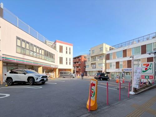 セブンイレブンサザエさん通りまで390m