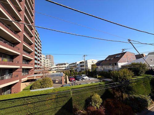 2F洋室窓からの眺望(東側)