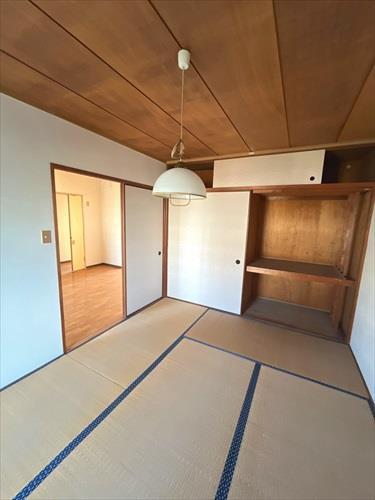 北西側和室(6帖)