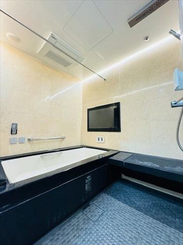 地下浴室(浴室乾燥機付き)