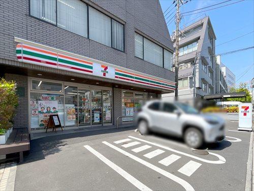 セブンイレブン北青山2丁目店まで200m