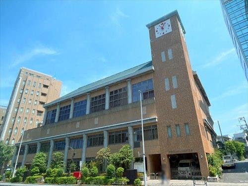 ひがし健康プラザ温水プールまで360m