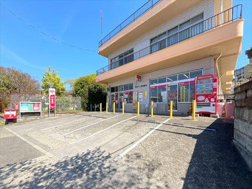 町田つくし野郵便局まで690m
