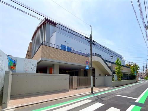 葛飾区立道上小学校まで240m
