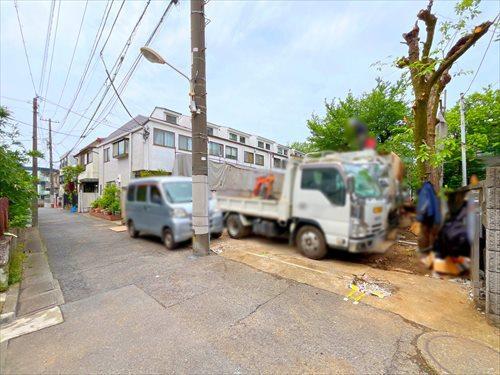 前面道路(2026年4月撮影)