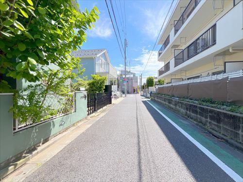 前面道路(2026年4月撮影)
