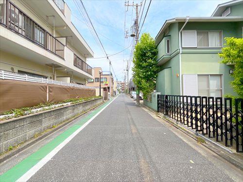 前面道路(2026年4月撮影)
