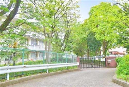 横浜市立榎が丘小学校まで240m 横浜市立榎が丘小学校まで240m