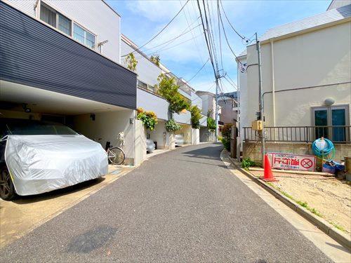 前面道路(2026年5月撮影)