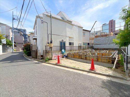 前面道路(2026年5月撮影)