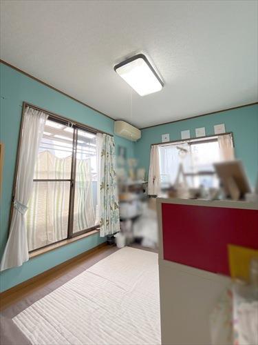 2階洋室約6帖(バルコニー側)