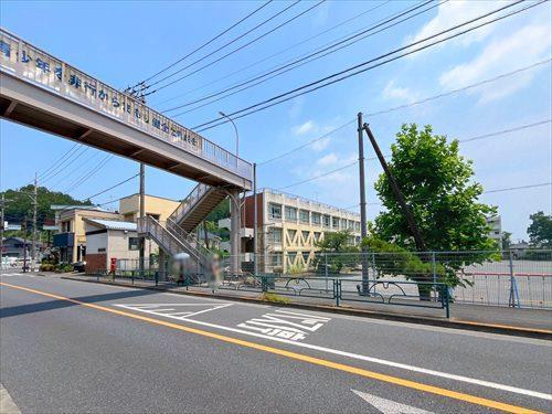 青梅市立第四小学校まで1620m