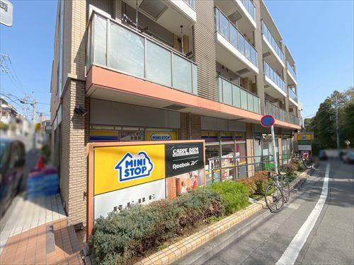 ミニストップ 南青山４丁目店（340ｍ）