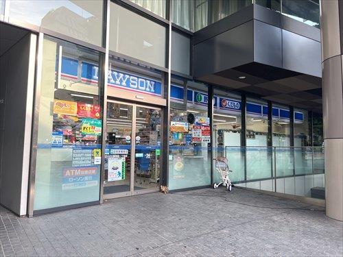 ローソン神宮前一丁目店まで600m