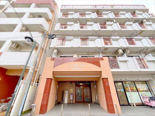 マンション入口 マンション入口