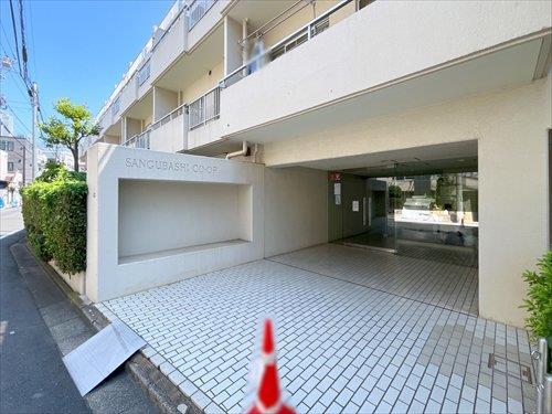 マンション入口