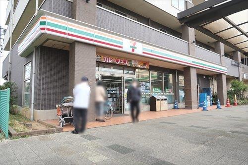 セブンイレブン飯山満駅前店まで860m