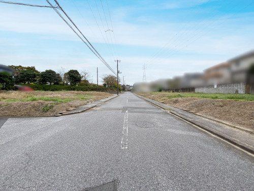 前面道路（2024年10月撮影）