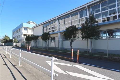 船橋市立高根台中学校 570m