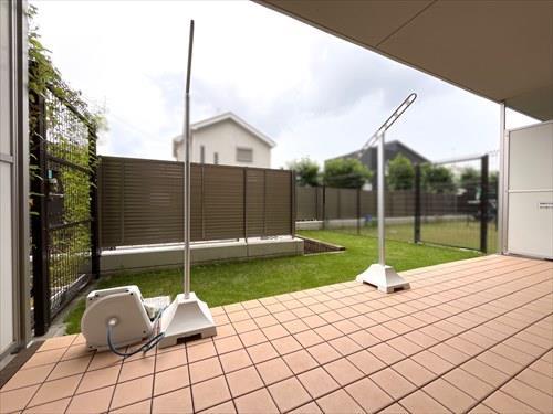 テラス：2025年10月撮影