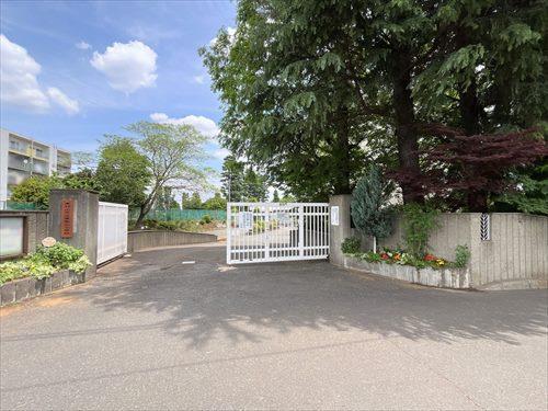 東村山市立東萩山小学校 640m