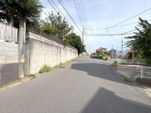 前面道路（2025年9月撮影）