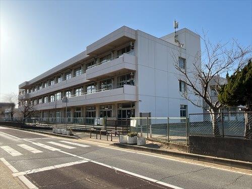 千葉市立磯辺第三小学校 1030m