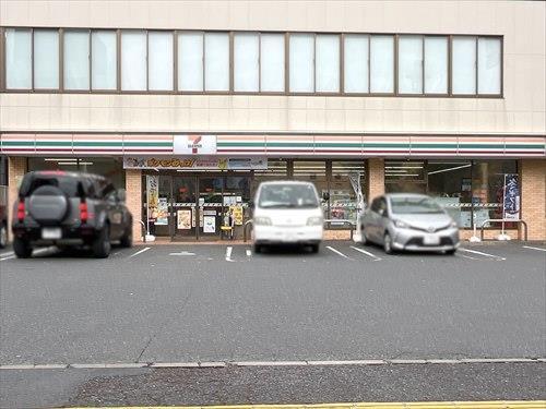セブンイレブン千葉公園駅前店 430m セブンイレブン千葉公園駅前店 430m