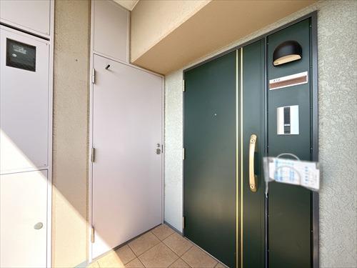 玄関横トランクルーム