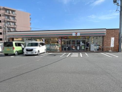 セブンイレブン 800m