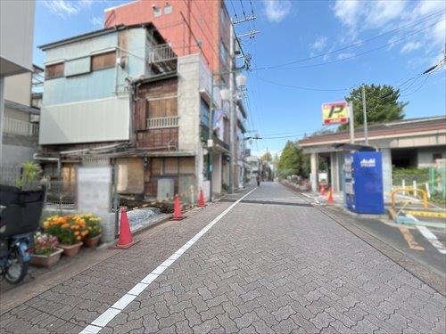 前面道路（2025年10月撮影）