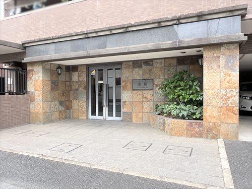 エントランス外観（2005年6月撮影）