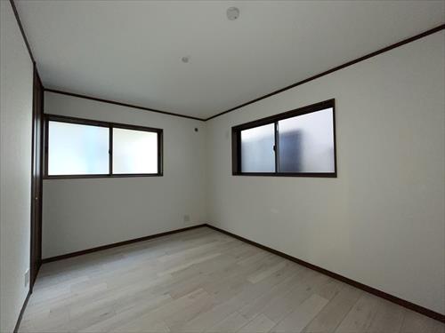 1階納戸（約6.1帖）