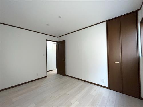 1階納戸（約6.1帖）