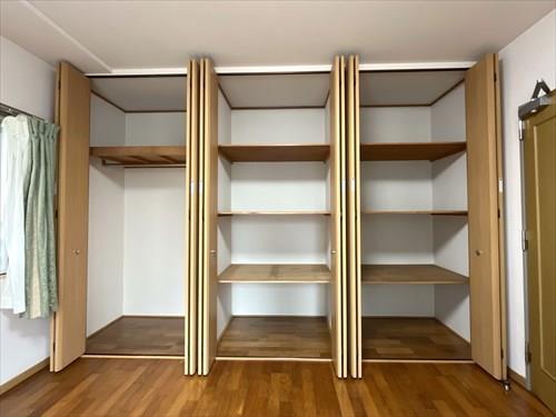 洋室約7.1帖の収納