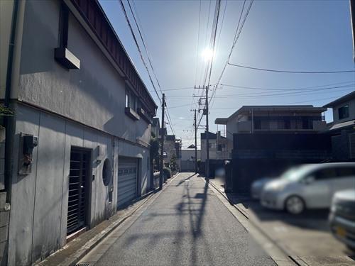 前面道路（2025年10月撮影）