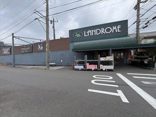 ランドローム三咲店1160m
