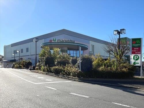 マルエツ金杉店 900m