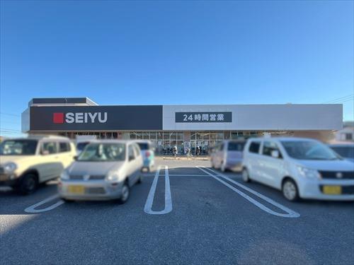 西友薬円台店 740m