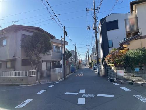 北西側前面道路1 北西側前面道路1