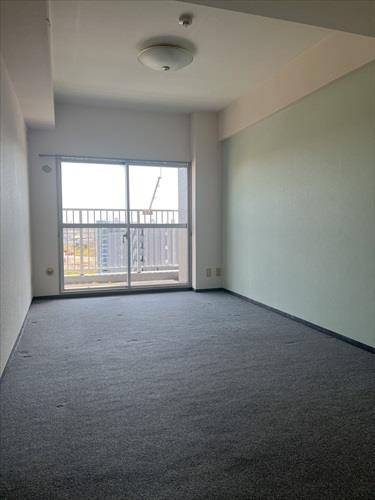 洋室（約8.2帖）