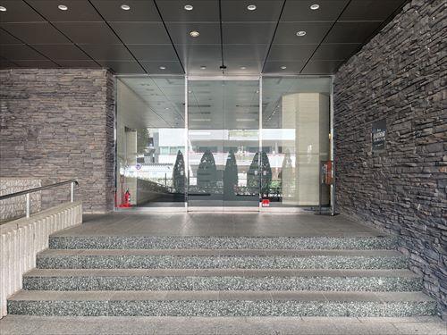 エントランス①