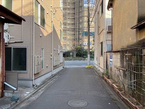 南西側道路1(2026年2月撮影) 南西側道路1(2026年2月撮影)