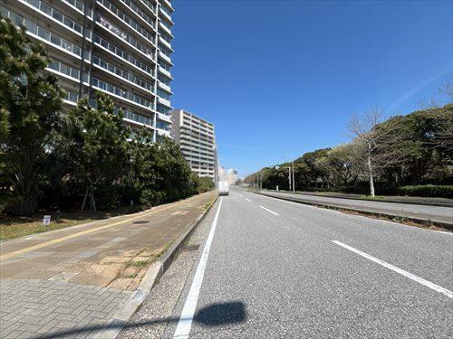 前面道路（2026年4月撮影）