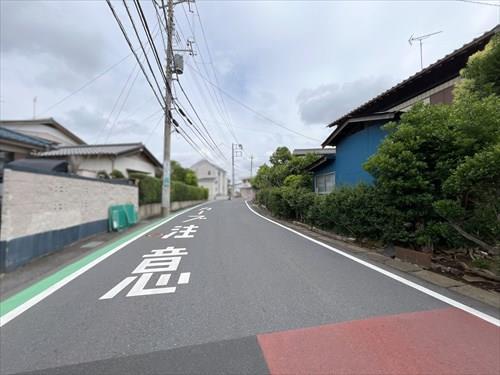 前面道路(2026年6月撮影)