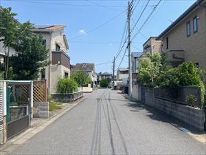南東側前面道路1(2026年8月撮影) 南東側前面道路1(2026年8月撮影)