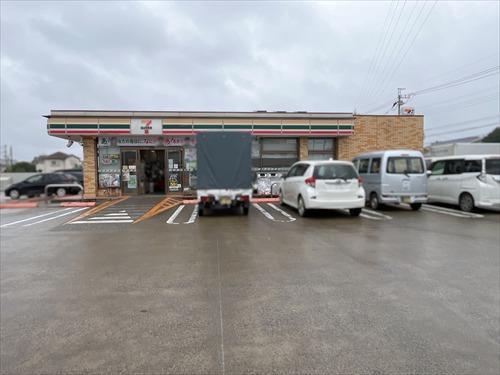 セブンイレブン千葉若松町店290m