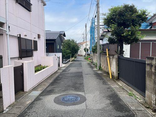 前面道路（2026年9月撮影）