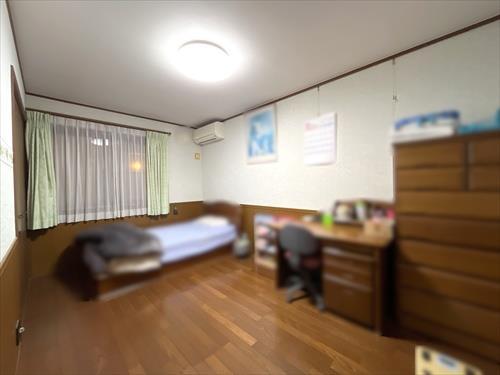 南側洋室