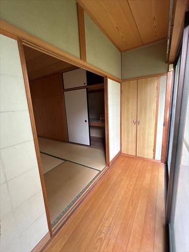 1階和室広縁